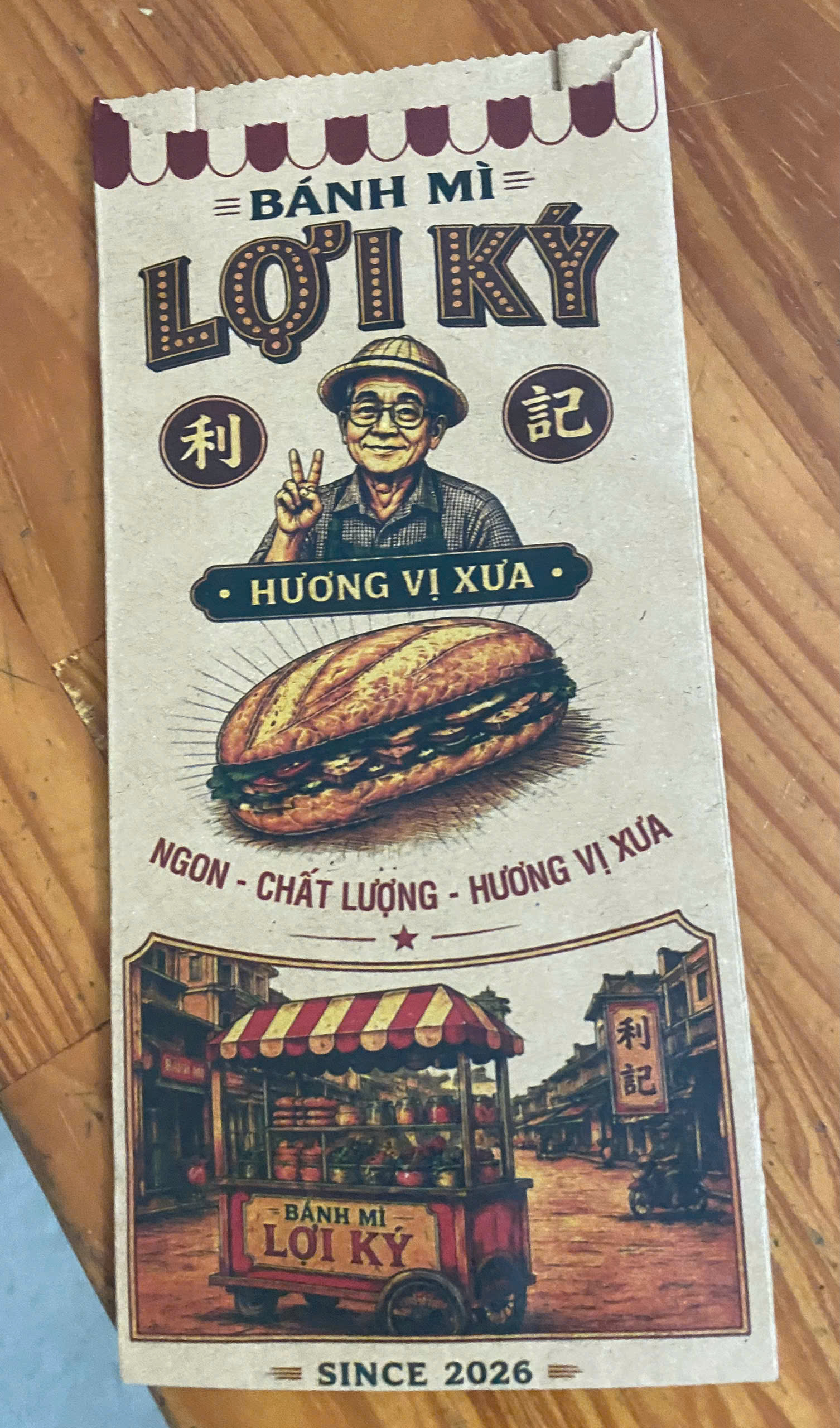 Túi bánh mì giấy kraft in nhiều màu phong cách hoài cổ, miệng răng cưa – mẫu Bánh mì Lợi Ký